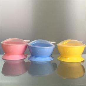 Sucker bowl with spoon